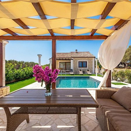 Villa Aldonna بيبينيا المظهر الخارجي الصورة