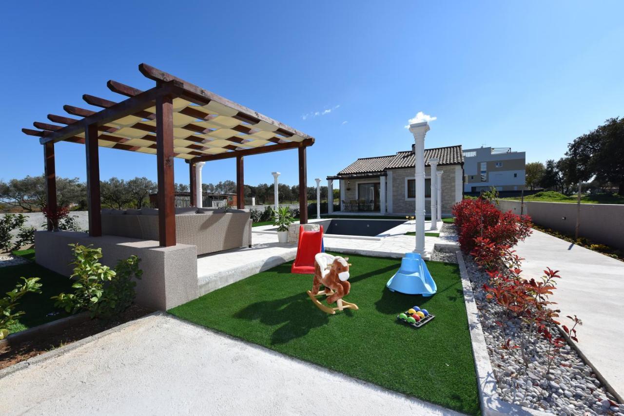 Villa Aldonna بيبينيا المظهر الخارجي الصورة
