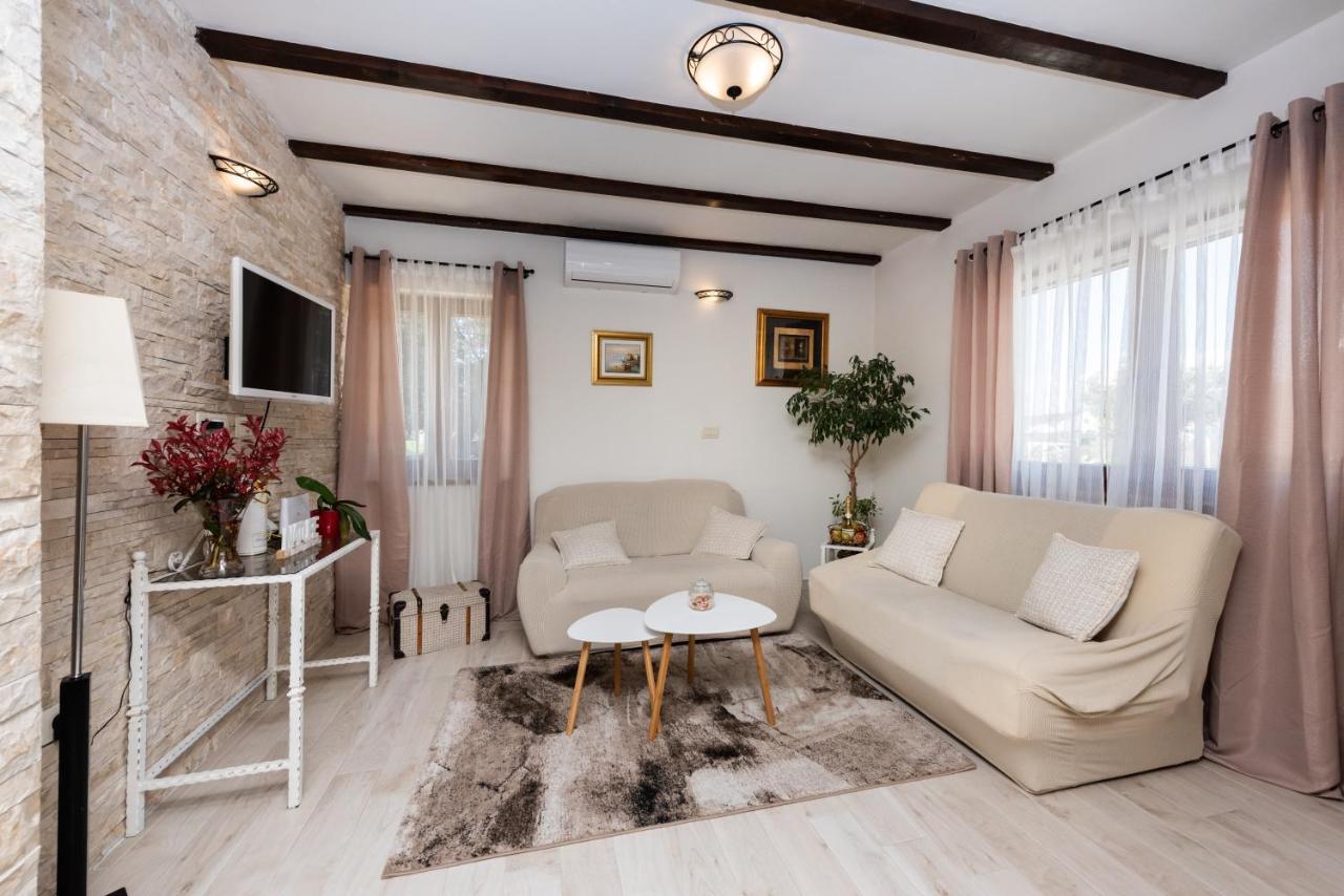 Villa Aldonna بيبينيا المظهر الخارجي الصورة